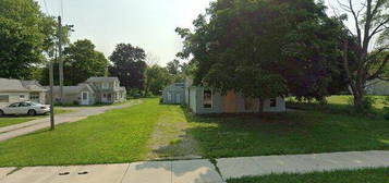 410 N  Center St, Lagrange, OH 44050