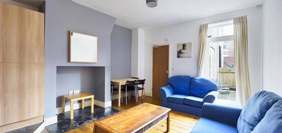 Flat to rent in Malcolm Street, Heaton, Newcastle Upon Tyne NE6