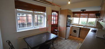 3 bed shared accommodation to rent