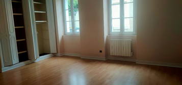 Appartement  à louer, 2 pièces, 1 chambre, 48 m²