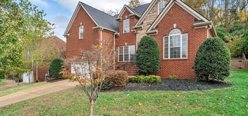 1490 Red Oak Dr, Brentwood, TN 37027