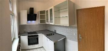 Schöne 2-Raum-Wohnung mit Einbauküche
