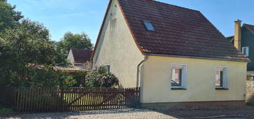 Einfamilienhaus mit Hof und Garten in Uetz, bei 39517 Tangerhütte