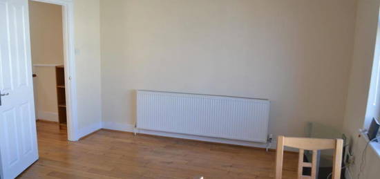 2 bed flat to rent