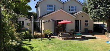 3 bed detached house to rent