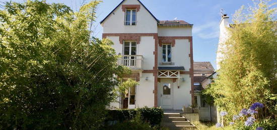 Maison de charme à La Trinité-sur-Mer / avec terrasse et jardin