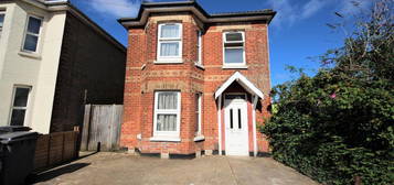 4 bedroom detached house to rent