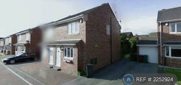 3 bedroom semi-detached house