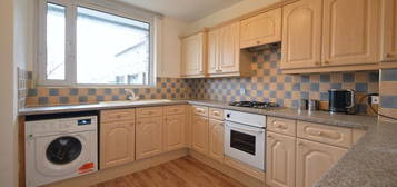 3 bedroom flat for sale