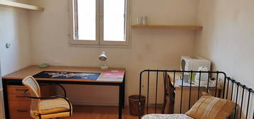 Chambre 12m2 dans pavillon chez l'habitant / étudiant.e 18-30 ans