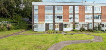 1 bedroom ground floor flat for sale