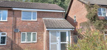 Maisonette to rent in Swanton Gardens, South Millers Dale, Chandler's Ford SO53