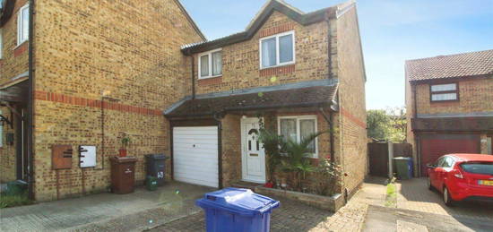 End terrace house to rent in Oakley Close, Grays, Essex RM20