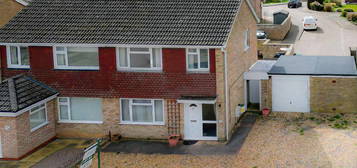 3 bedroom semi-detached house to rent