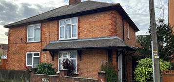 2 bed semi-detached house for sale