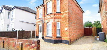 6 bedroom detached house