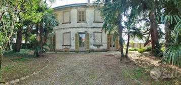 Villa Signorile con giardino, spaziosa e luminosa