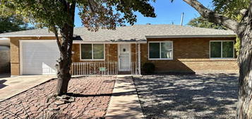 2333 Hendola Dr NE, Albuquerque, NM 87110