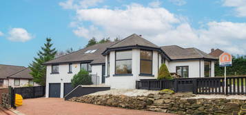 6 bedroom detached house for sale