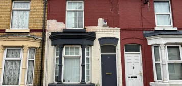 2 bedroom town house for sale