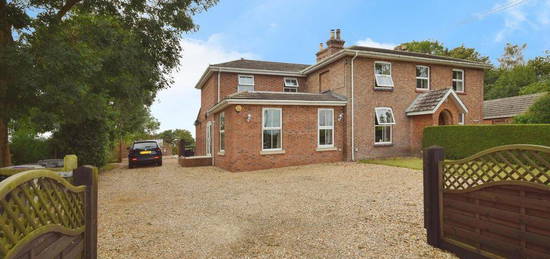 4 bedroom semi-detached house for sale