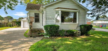 23006 Socia St, St. Clair Shores, MI 48082