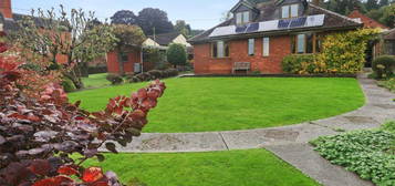 4 bedroom detached bungalow for sale