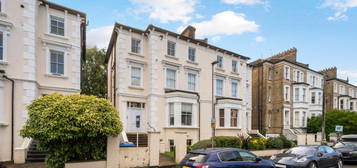 Flat to rent in St Philips Road, Surbiton, Surrey KT6