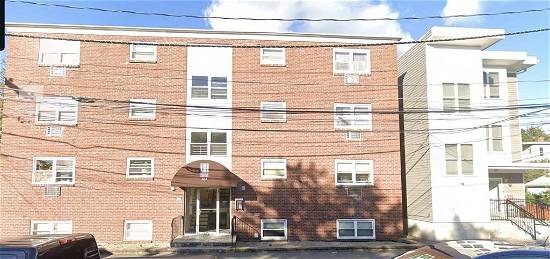 204 Neponset Valley Pkwy Unit c4, Hyde Park, MA 02136