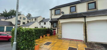 3 bedroom semi-detached house