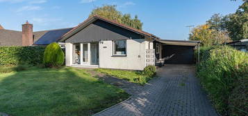 3 bed detached bungalow for sale