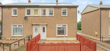 3 bed semi-detached house for sale