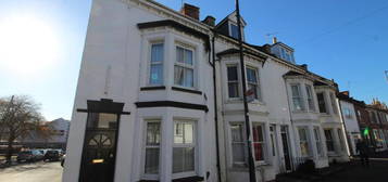 5 bedroom terraced house