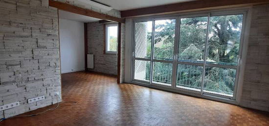 Appartement  à louer, 5 pièces, 3 chambres, 99 m²