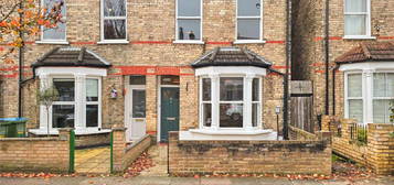 3 bedroom semi-detached house