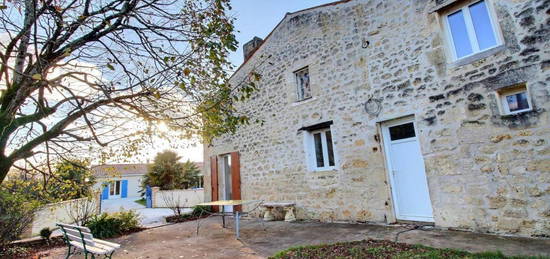 Maison Charentaise et son Gite