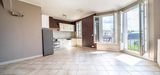 Appartement lumineux de 3 pièces de 73 m2 en vente à Rueil-Malmaison