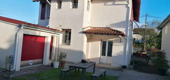 Appartement T5 dans maison à Jurançon