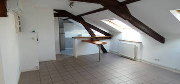 Appartement  à louer, 3 pièces, 2 chambres, 51 m²