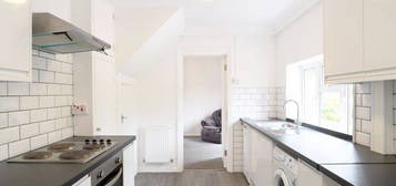 4 bed shared accommodation to rent