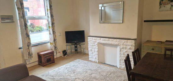 2 bedroom terraced house