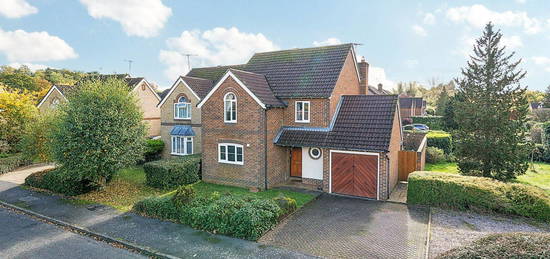 4 bed detached house for sale