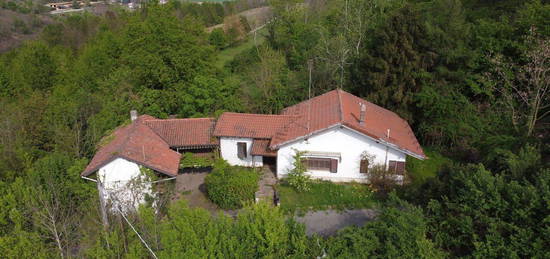 Rustico e casale in vendita in strada Vallone s.n.c