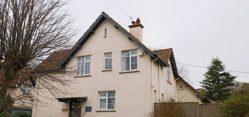 4 bed detached house to rent