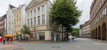 Großzügige Altbauwohnung auf zwei Etagen mit Terrasse