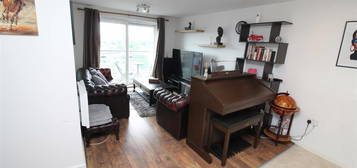 Flat to rent in Broughton Lane, Salford M7