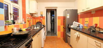 4 bedroom terraced house