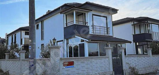 Gömeç Sahilde Kiralık Deniz Manzaralı Villa