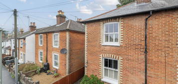 2 bed semi-detached house for sale