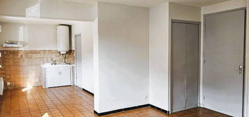 Appartement  à louer, 2 pièces, 1 chambre, 47 m²